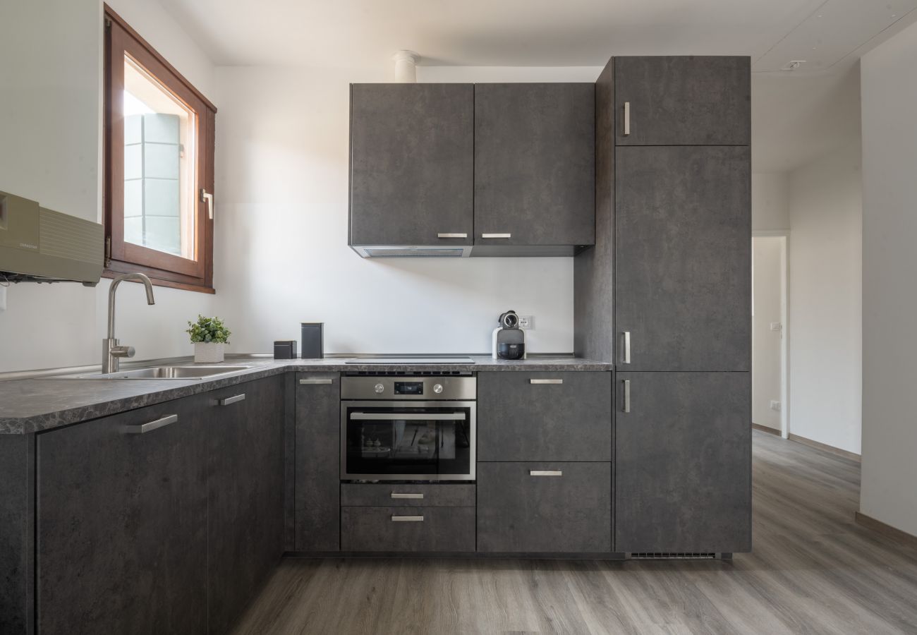 Appartamento a Santa Croce - Bright Apartment on Venetian Roofs R&R