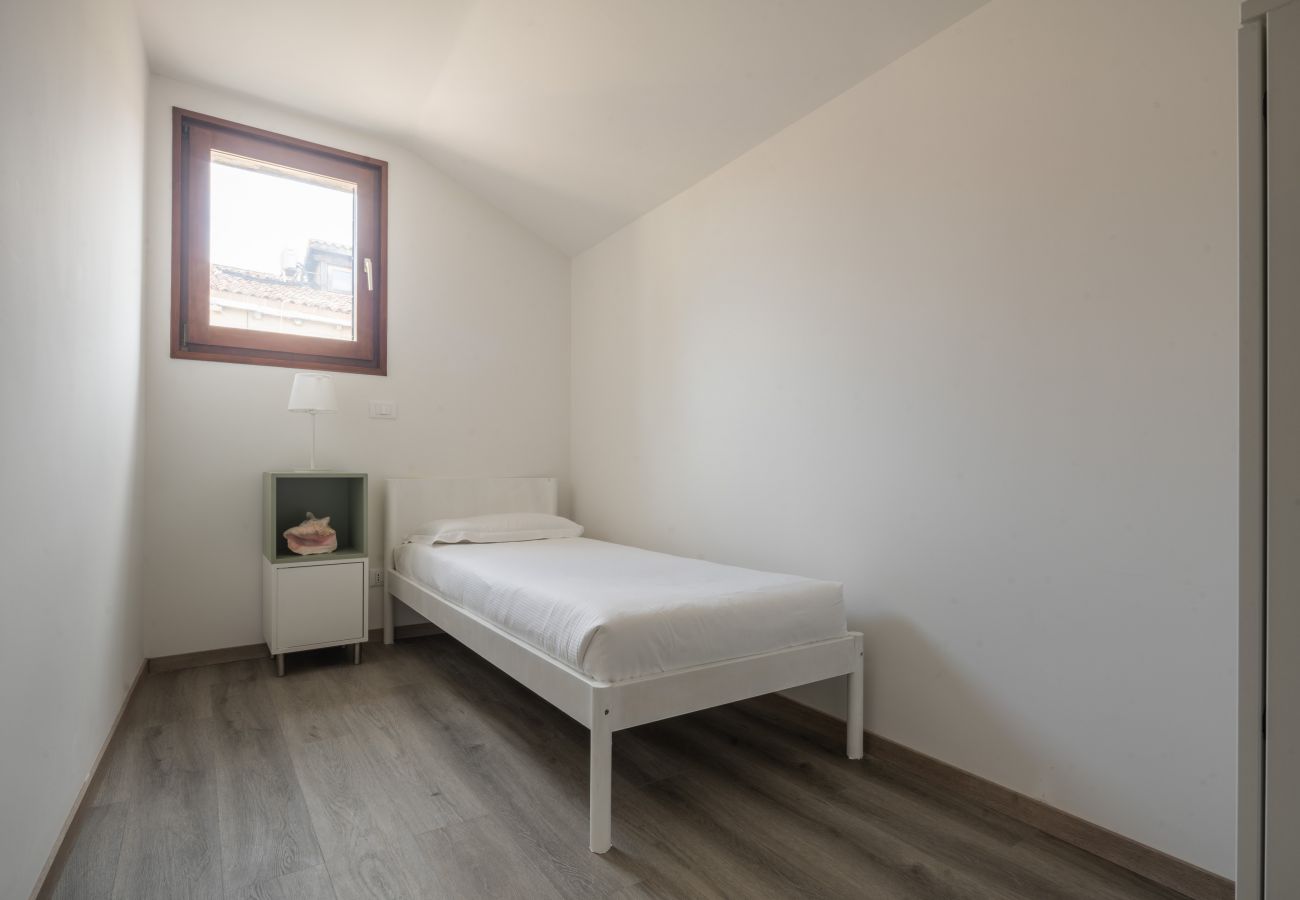 Appartamento a Santa Croce - Bright Apartment on Venetian Roofs R&R