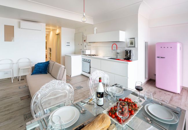 Appartamento a Letojanni - Appartamento con terrazza fronte mare a Letojanni Appartamento a Letojanni - Appartamento con terrazza fronte mare a Letojanni