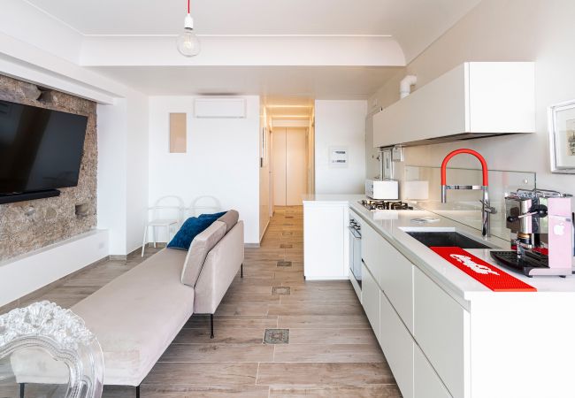 Appartamento a Letojanni - Appartamento con terrazza fronte mare a Letojanni Appartamento a Letojanni - Appartamento con terrazza fronte mare a Letojanni