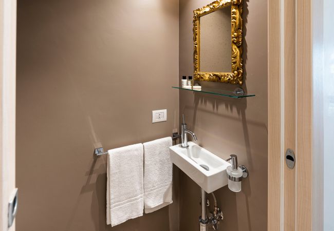 Appartamento a Letojanni - Appartamento con terrazza fronte mare a Letojanni Appartamento a Letojanni - Appartamento con terrazza fronte mare a Letojanni