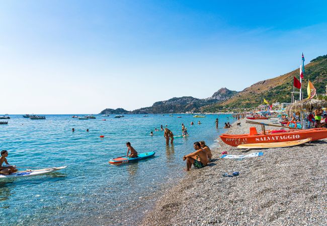 Appartamento a Letojanni - Appartamento con terrazza fronte mare a Letojanni Appartamento a Letojanni - Appartamento con terrazza fronte mare a Letojanni