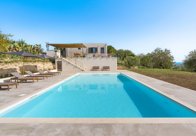 Villa a Noto - Bella villa con piscina nei dintorni di Noto