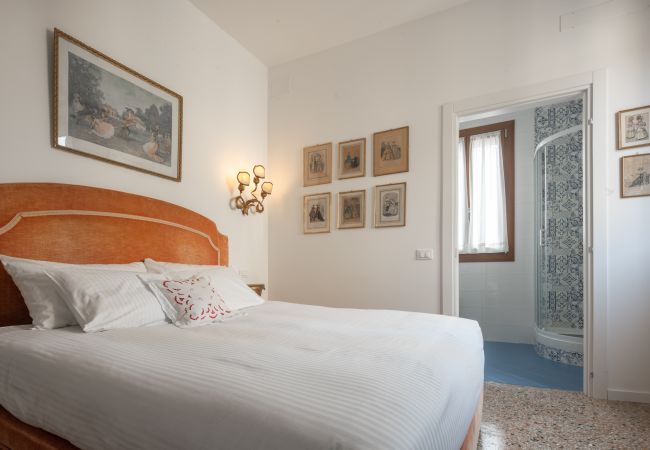 Appartamento a Venezia - Tiepolo Apartment in the Biennale District R&R Appartamento a Venezia - Tiepolo Apartment in the Biennale District R&R