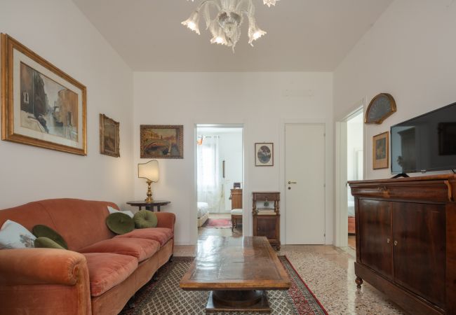 Appartamento a Venezia - Tiepolo Apartment in the Biennale District R&R Appartamento a Venezia - Tiepolo Apartment in the Biennale District R&R