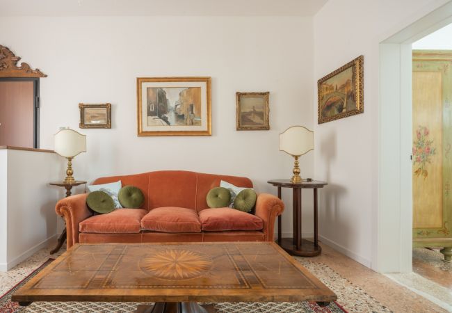 Appartamento a Venezia - Tiepolo Apartment in the Biennale District R&R Appartamento a Venezia - Tiepolo Apartment in the Biennale District R&R