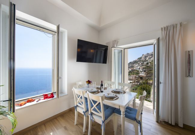 Casa a Praiano - Casa Madonna Del Mare- Villetta vista mare, a pochi passi dalla spiaggia  Casa a Praiano - Casa Madonna Del Mare- Villetta vista mare, a pochi passi dalla spiaggia