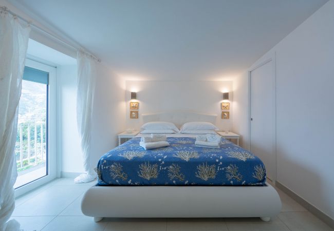 Villa a Maiori - Luxury Villa Vittoria- Villa con giardino, piscina e jacuzzi vista mare  Villa a Maiori - Luxury Villa Vittoria- Villa con giardino, piscina e jacuzzi vista mare