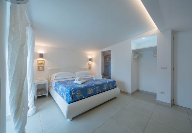 Villa a Maiori - Luxury Villa Vittoria- Villa con giardino, piscina e jacuzzi vista mare  Villa a Maiori - Luxury Villa Vittoria- Villa con giardino, piscina e jacuzzi vista mare