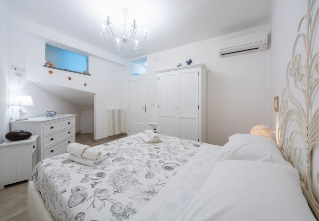 Villa a Maiori - Luxury Villa Vittoria- Villa con giardino, piscina e jacuzzi vista mare  Villa a Maiori - Luxury Villa Vittoria- Villa con giardino, piscina e jacuzzi vista mare