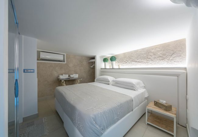 Villa a Maiori - Luxury Villa Vittoria- Villa con giardino, piscina e jacuzzi vista mare  Villa a Maiori - Luxury Villa Vittoria- Villa con giardino, piscina e jacuzzi vista mare