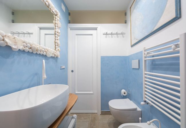Villa a Maiori - Luxury Villa Vittoria- Villa con giardino, piscina e jacuzzi vista mare  Villa a Maiori - Luxury Villa Vittoria- Villa con giardino, piscina e jacuzzi vista mare