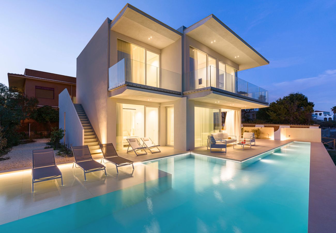 Villa a Noto - Villa di lusso con piscina fronte mare a Lido di Noto