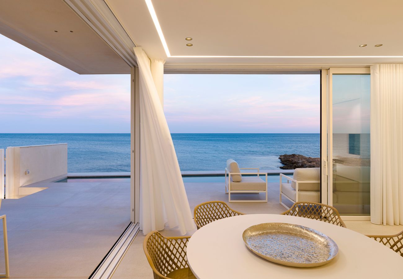 Villa a Noto - Villa di lusso con piscina fronte mare a Lido di Noto