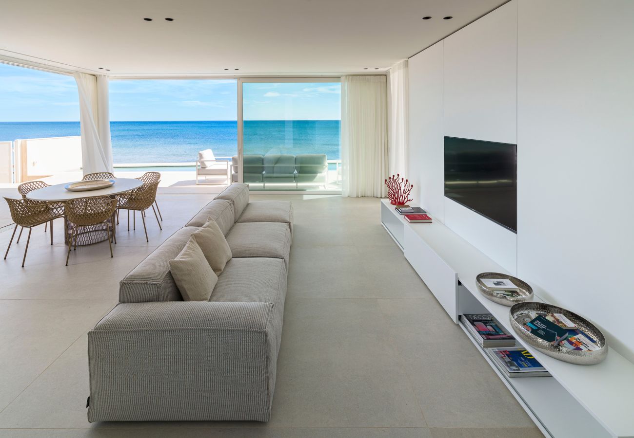 Villa a Noto - Villa di lusso con piscina fronte mare a Lido di Noto