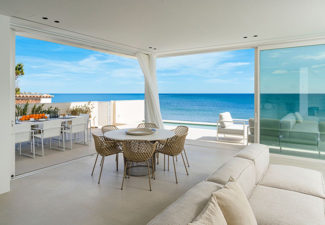 Villa a Noto - Villa di lusso con piscina fronte mare a Lido di Noto