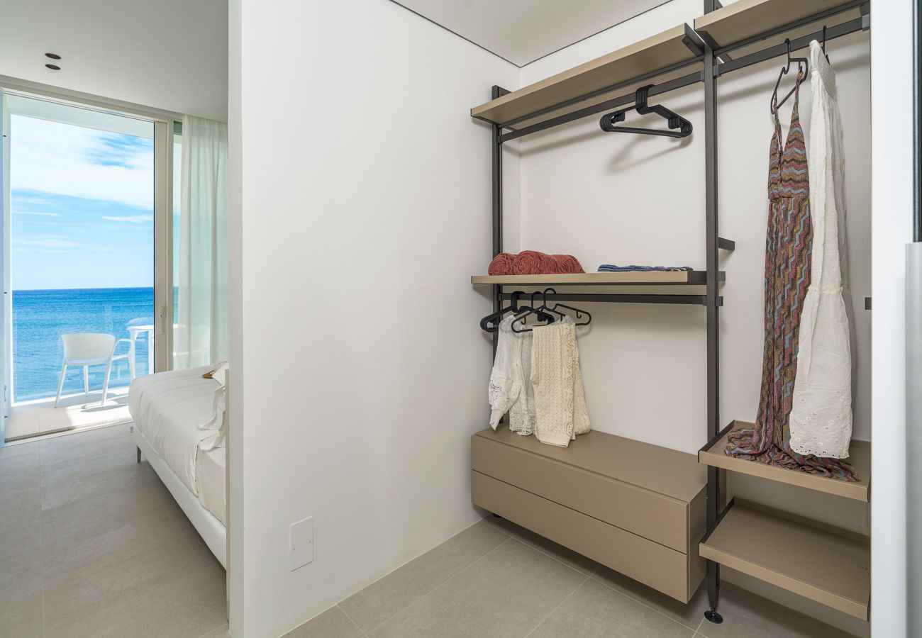 Villa a Noto - Villa di lusso con piscina fronte mare a Lido di Noto