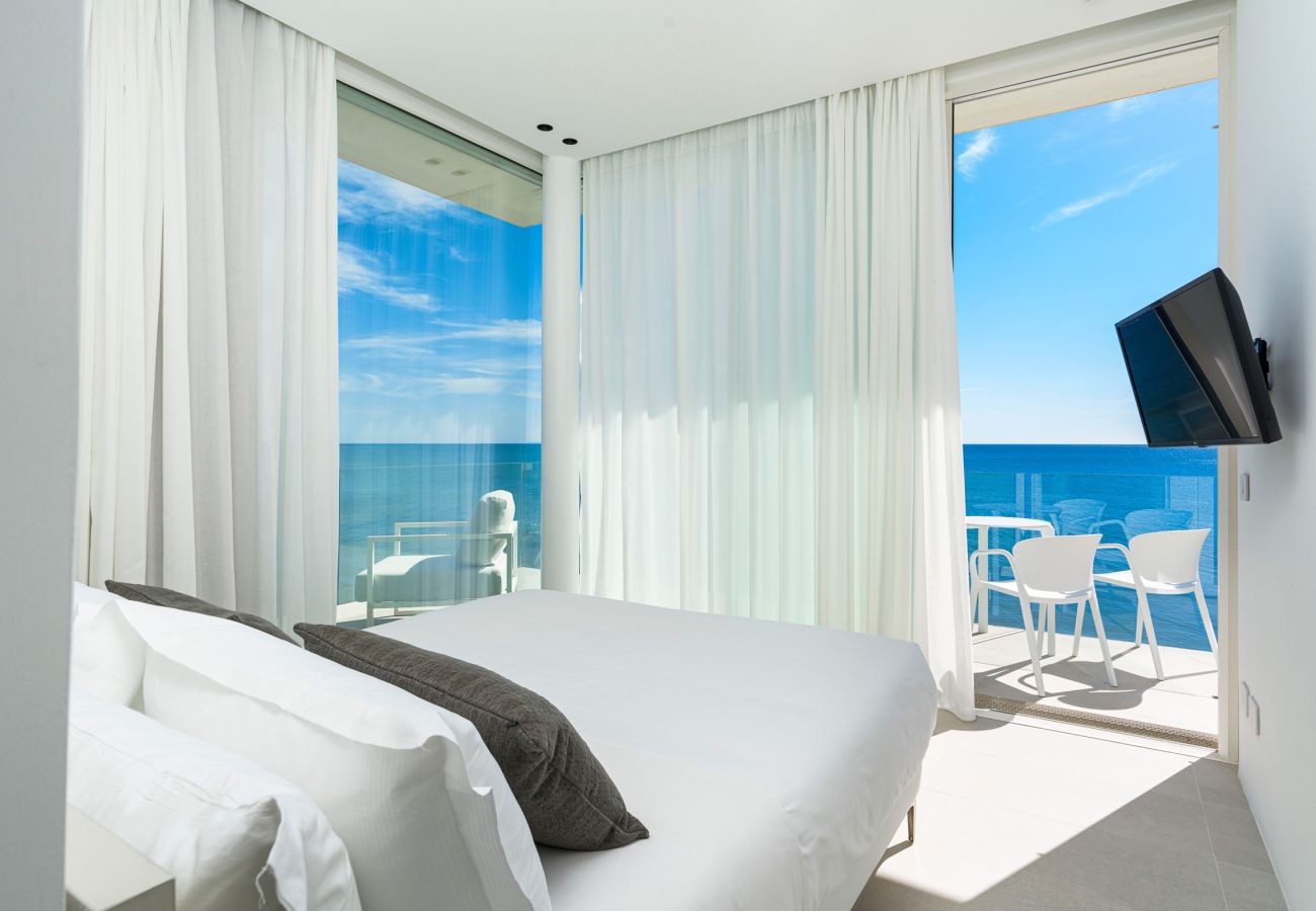 Villa a Noto - Villa di lusso con piscina fronte mare a Lido di Noto