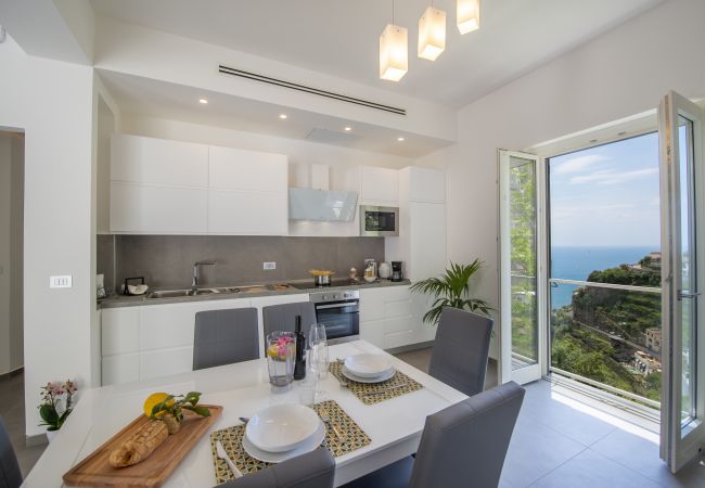 Villa a Amalfi - Villa Donna Rachele - Jacuzzi Vista Mare e Parcheggio Gratuito Villa a Amalfi - Villa Donna Rachele - Jacuzzi Vista Mare e Parcheggio Gratuito