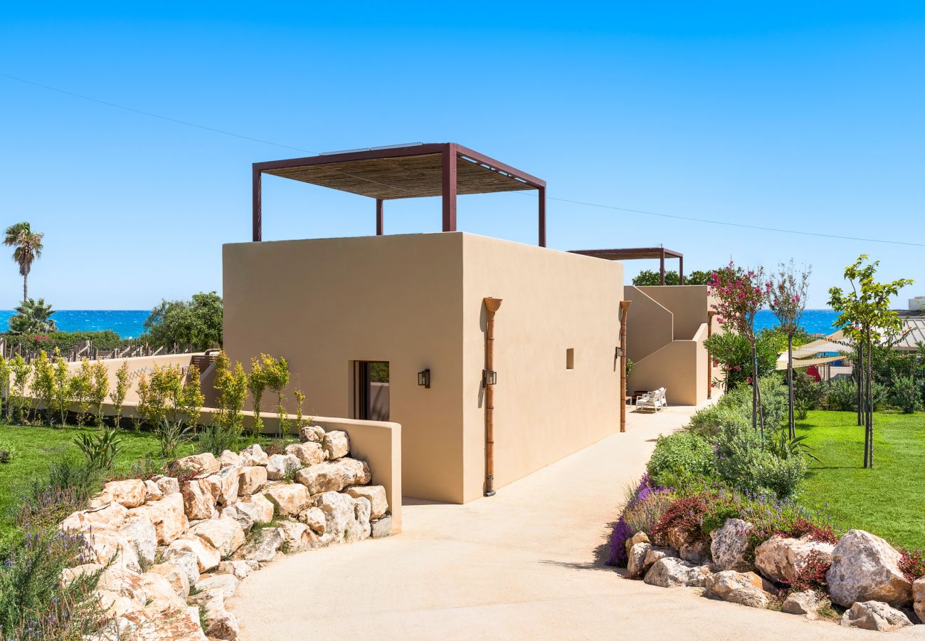 Villa a Marina di Modica - Villa con piscina, sul mare a Marina di Modica