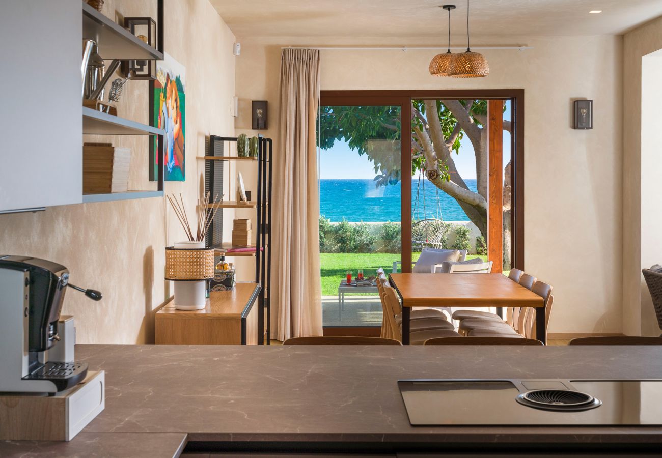 Villa a Marina di Modica - Villa con piscina, sul mare a Marina di Modica