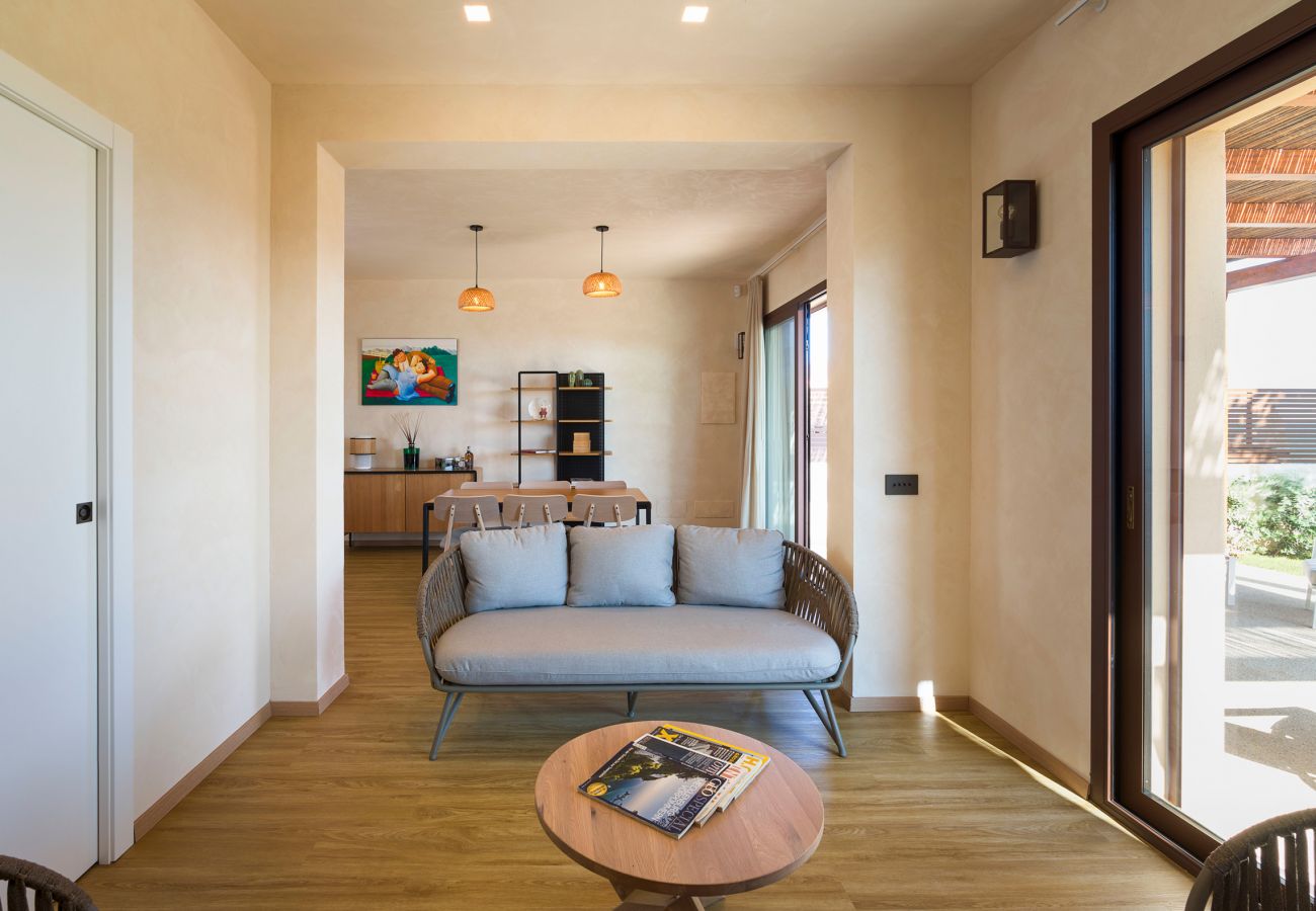 Villa a Marina di Modica - Villa con piscina, sul mare a Marina di Modica