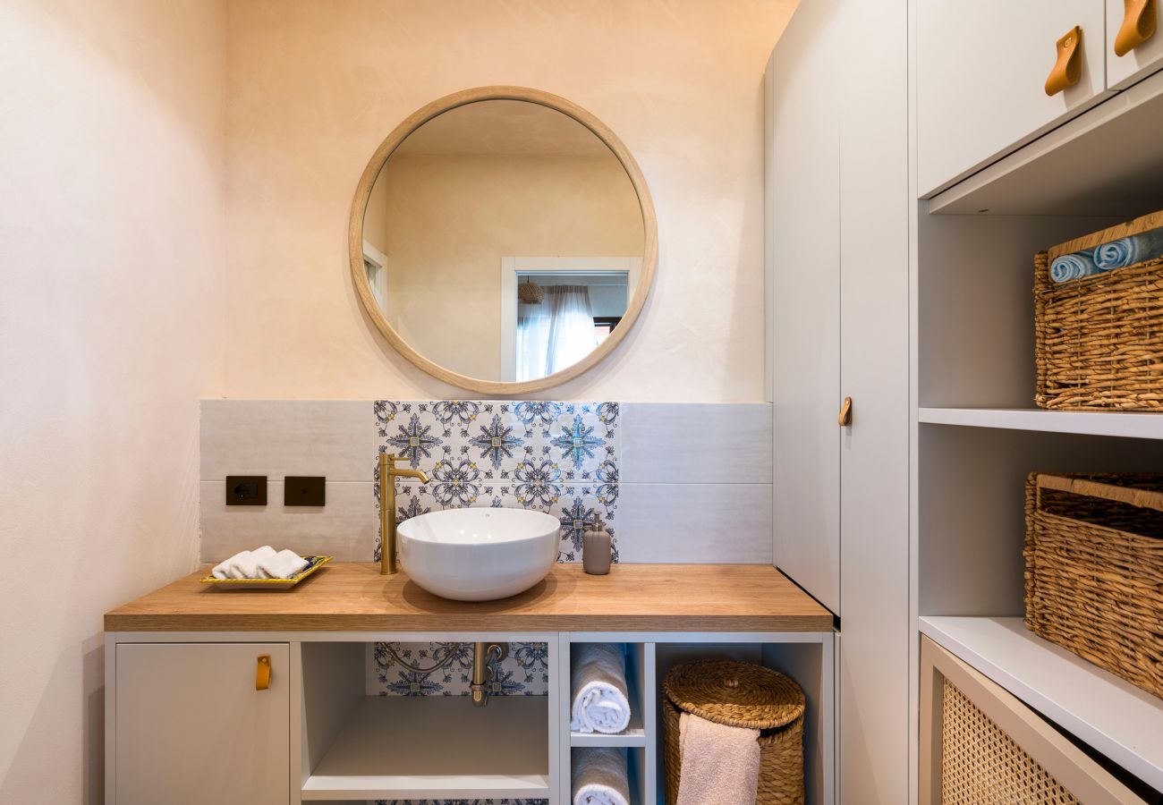 Villa a Marina di Modica - Villa con piscina, sul mare a Marina di Modica