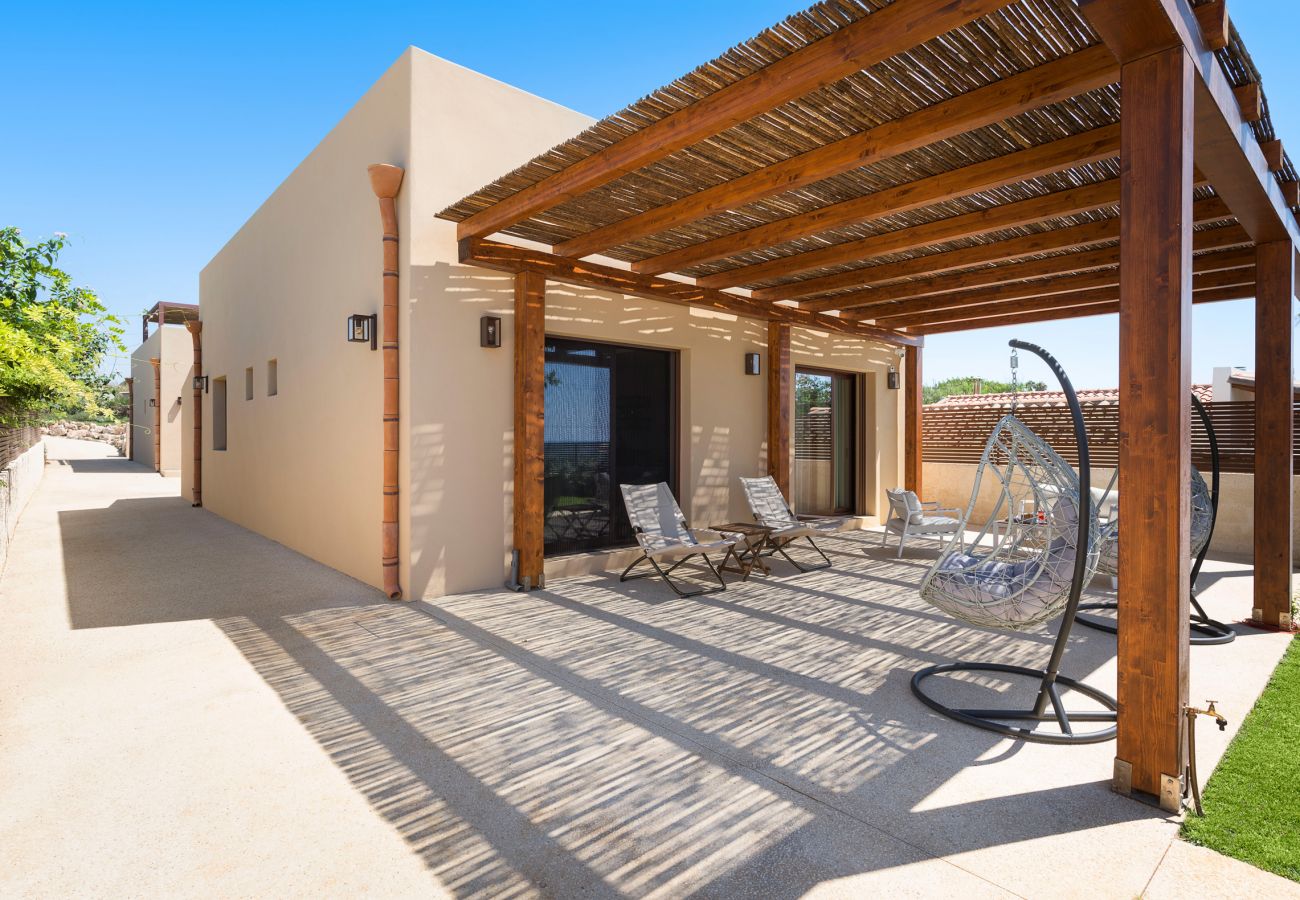 Villa a Marina di Modica - Villa con piscina, sul mare a Marina di Modica