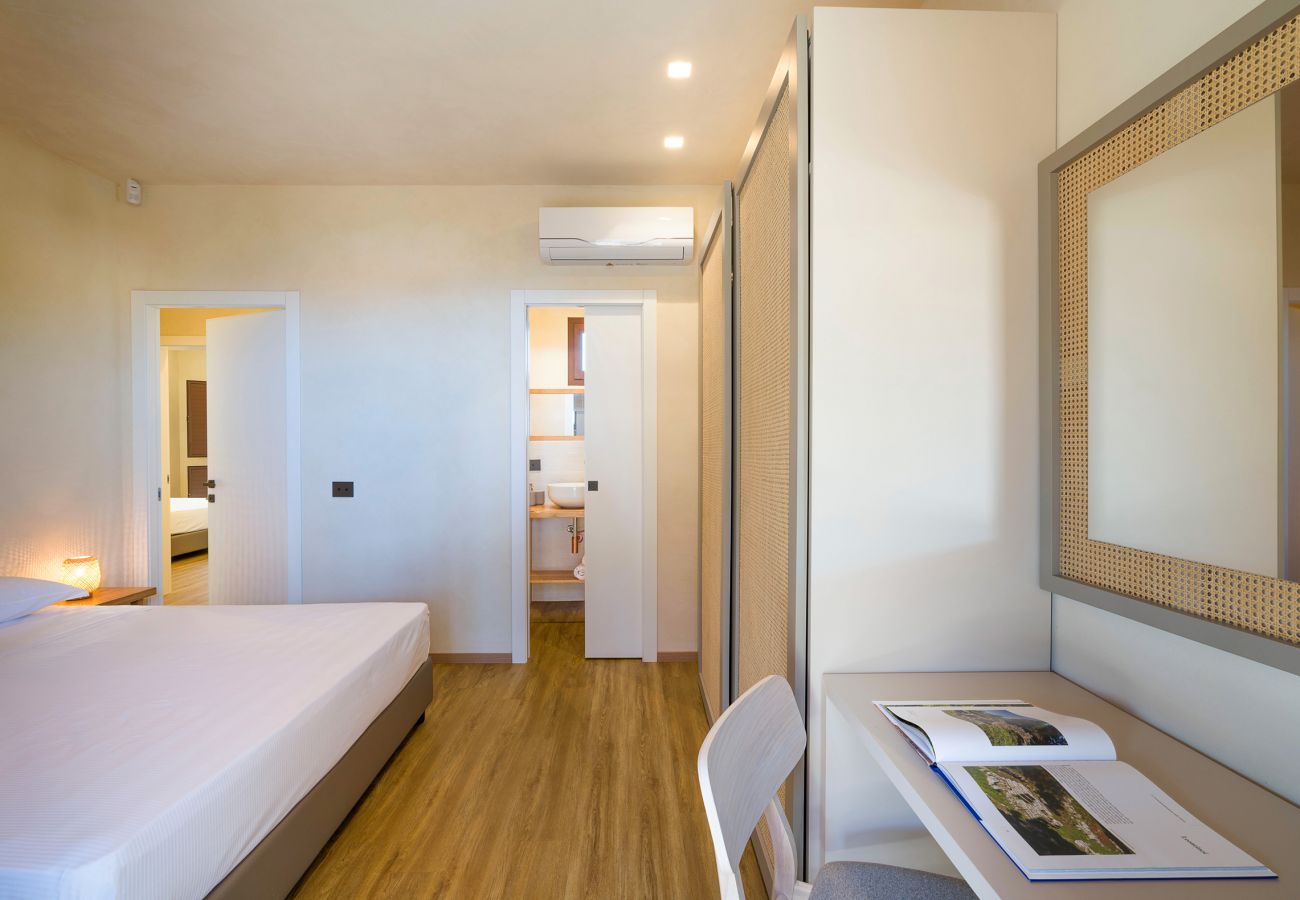 Villa a Marina di Modica - Villa con piscina, sul mare a Marina di Modica