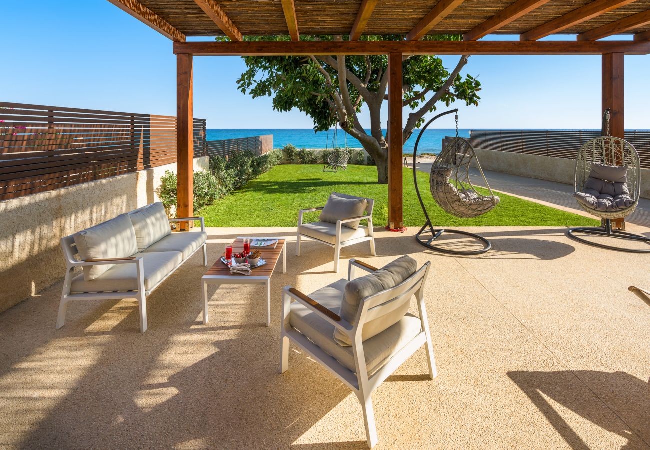 Villa a Marina di Modica - Villa con piscina, sul mare a Marina di Modica
