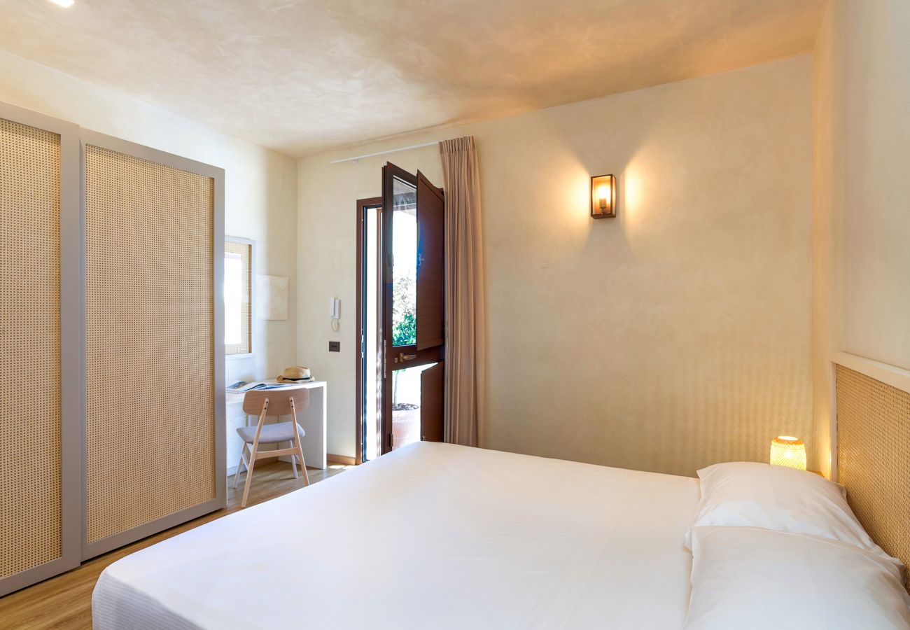 Villa a Marina di Modica - Villa con piscina, sul mare a Marina di Modica