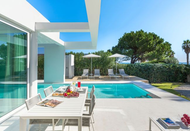 Villa a Siracusa - Villa con piscina  a pochi passi dal mare, Siracusa Villa a Siracusa - Villa con piscina  a pochi passi dal mare, Siracusa