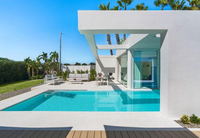 Villa a Siracusa - Villa con piscina  a pochi passi dal mare, Siracusa Villa a Siracusa - Villa con piscina  a pochi passi dal mare, Siracusa