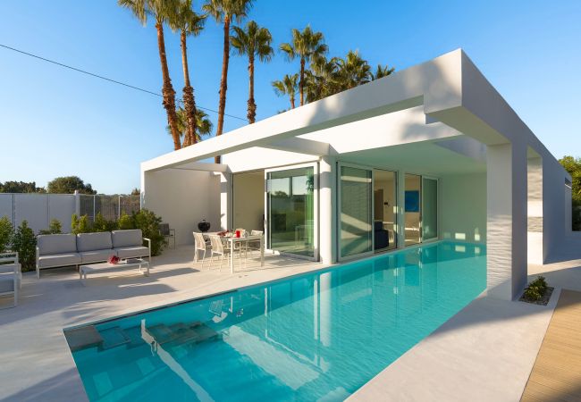 Villa a Siracusa - Villa con piscina  a pochi passi dal mare, Siracusa Villa a Siracusa - Villa con piscina  a pochi passi dal mare, Siracusa