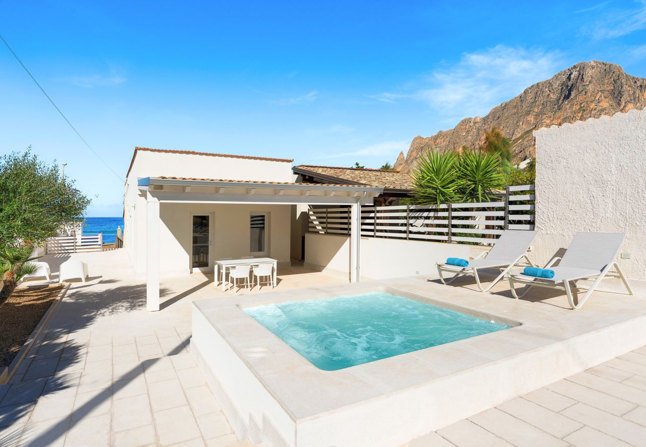 Appartamento a Custonaci - Appartamento con mini piscina e mare a 50 metri