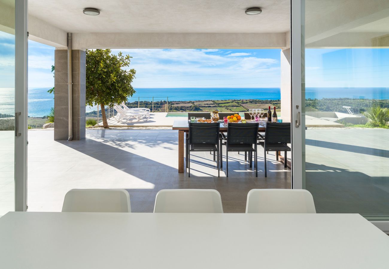Villa a Siculiana - Splendida villa con piscina e vista mare