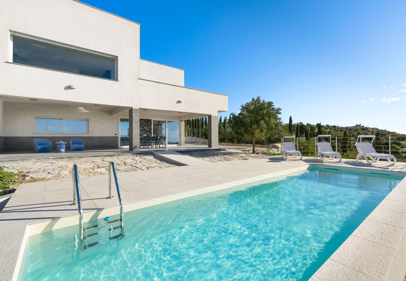 Villa a Siculiana - Splendida villa con piscina e vista mare