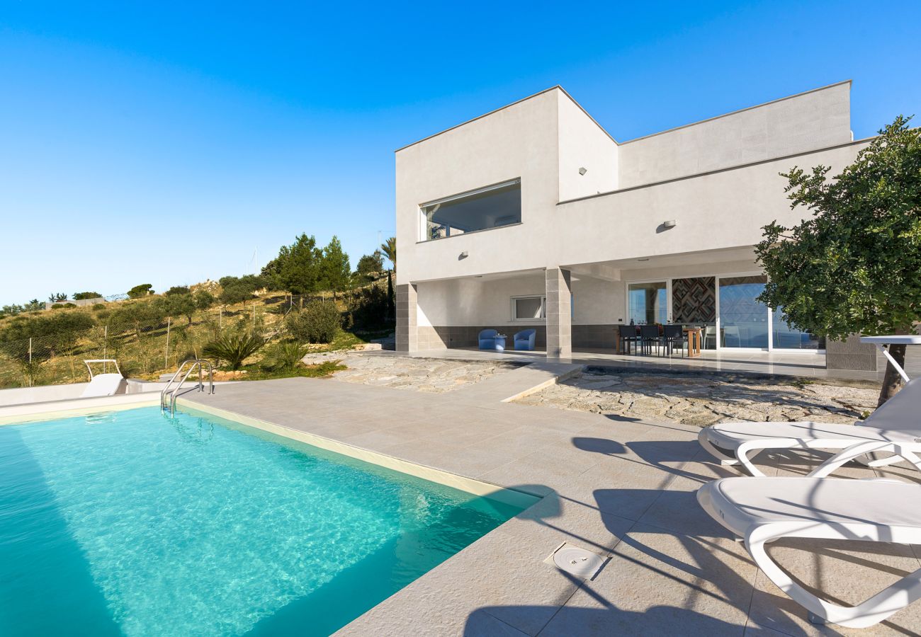 Villa a Siculiana - Splendida villa con piscina e vista mare