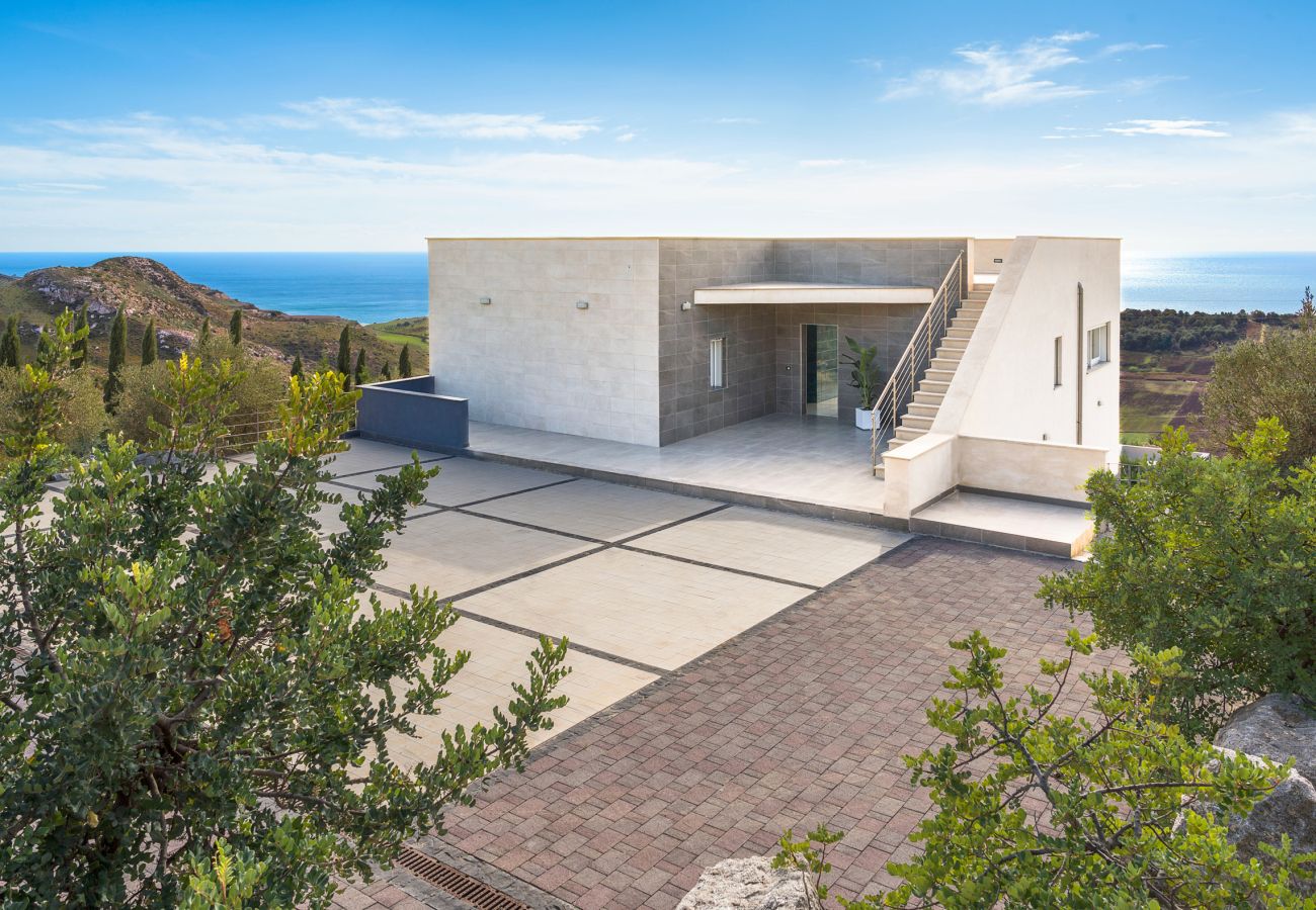 Villa a Siculiana - Splendida villa con piscina e vista mare