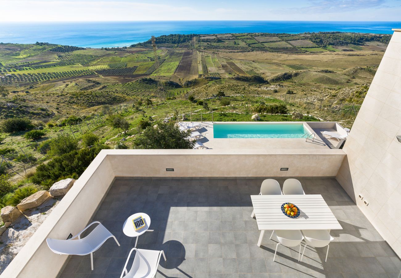 Villa a Siculiana - Splendida villa con piscina e vista mare