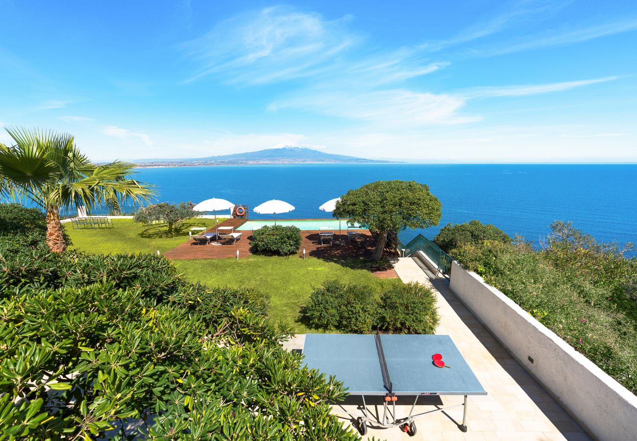 Villa a Augusta - Bellissima villa vista mare, con piscina