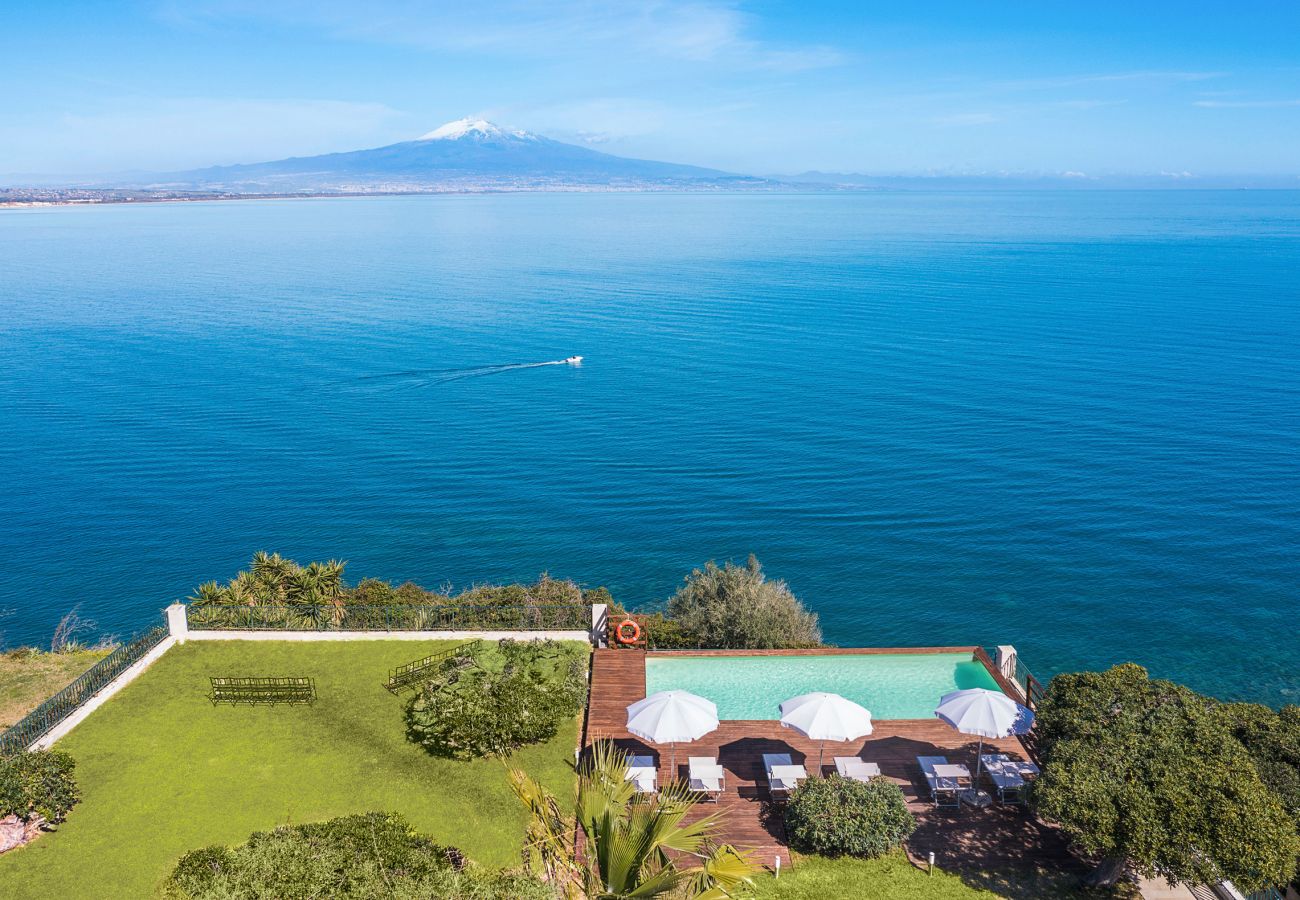 Villa a Augusta - Bellissima villa vista mare, con piscina