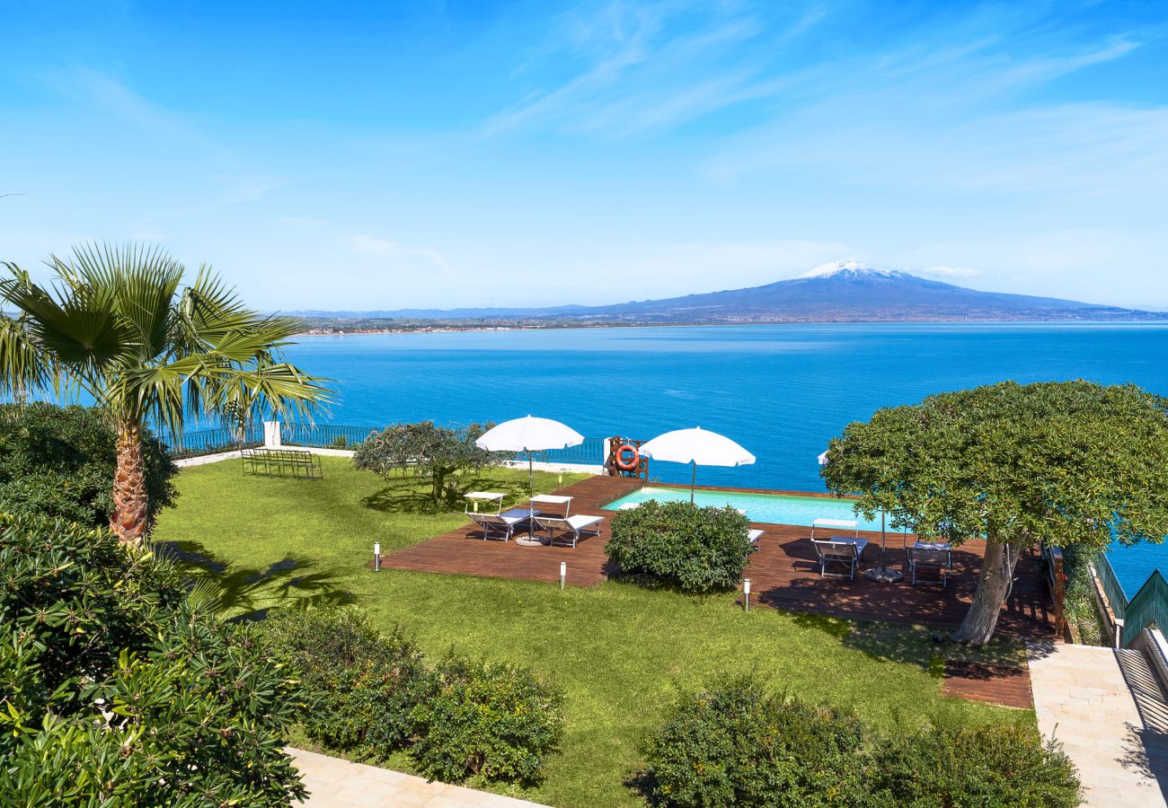 Villa a Augusta - Bellissima villa vista mare, con piscina