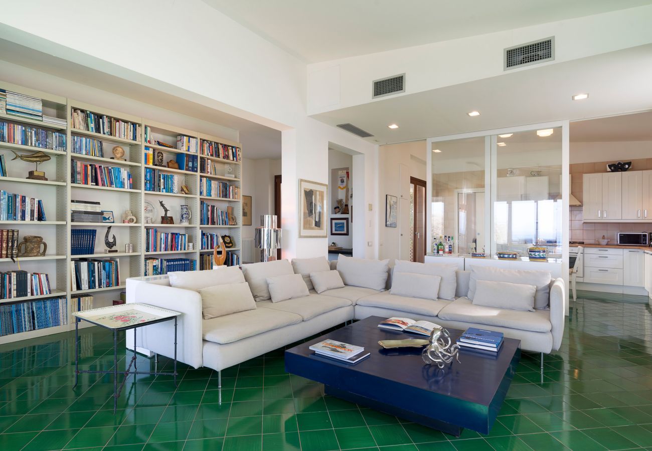 Villa a Augusta - Bellissima villa vista mare, con piscina