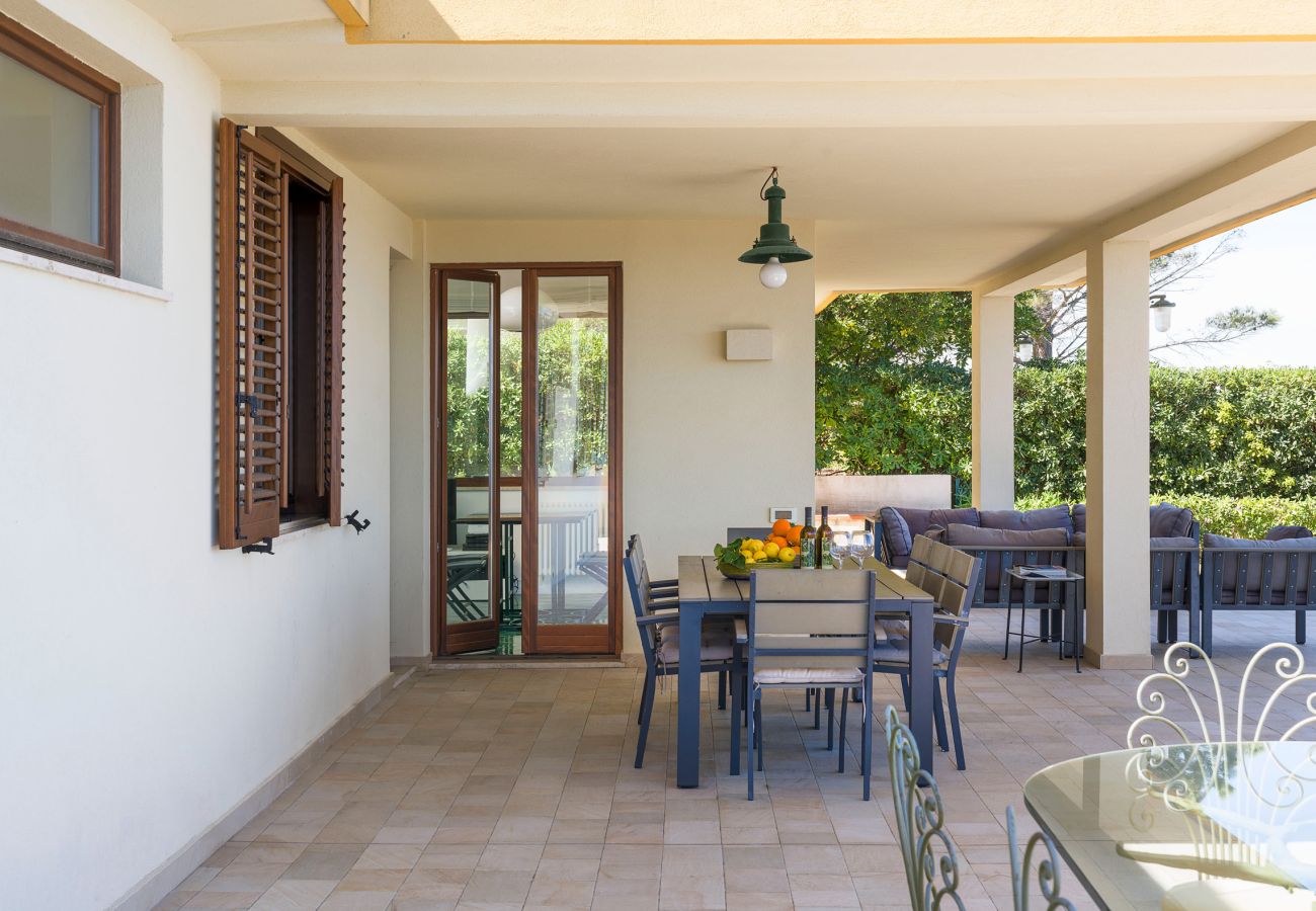 Villa a Augusta - Bellissima villa vista mare, con piscina
