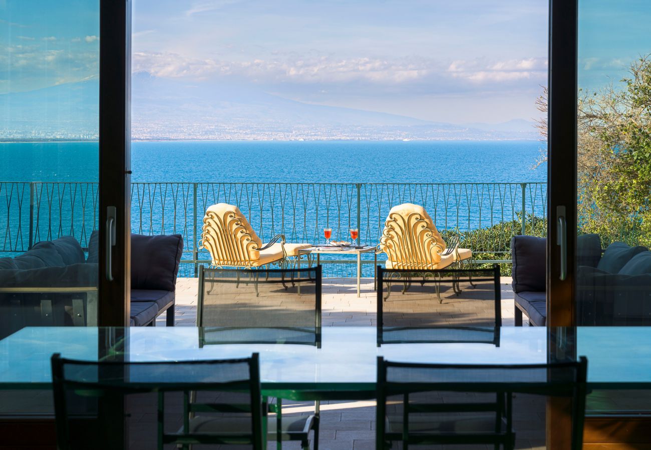 Villa a Augusta - Bellissima villa vista mare, con piscina