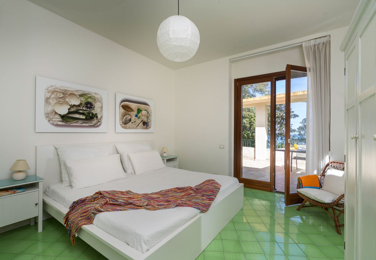Villa a Augusta - Bellissima villa vista mare, con piscina