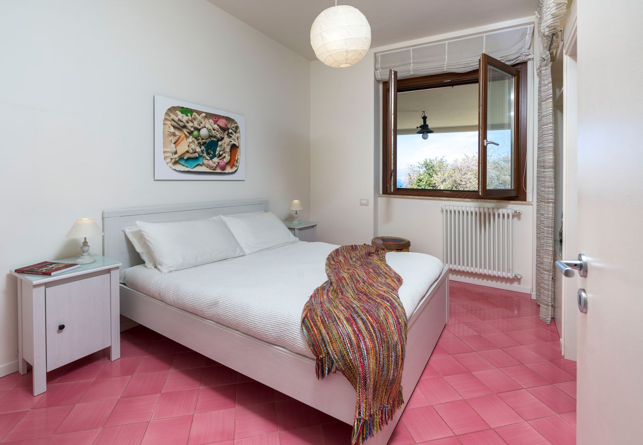 Villa a Augusta - Bellissima villa vista mare, con piscina