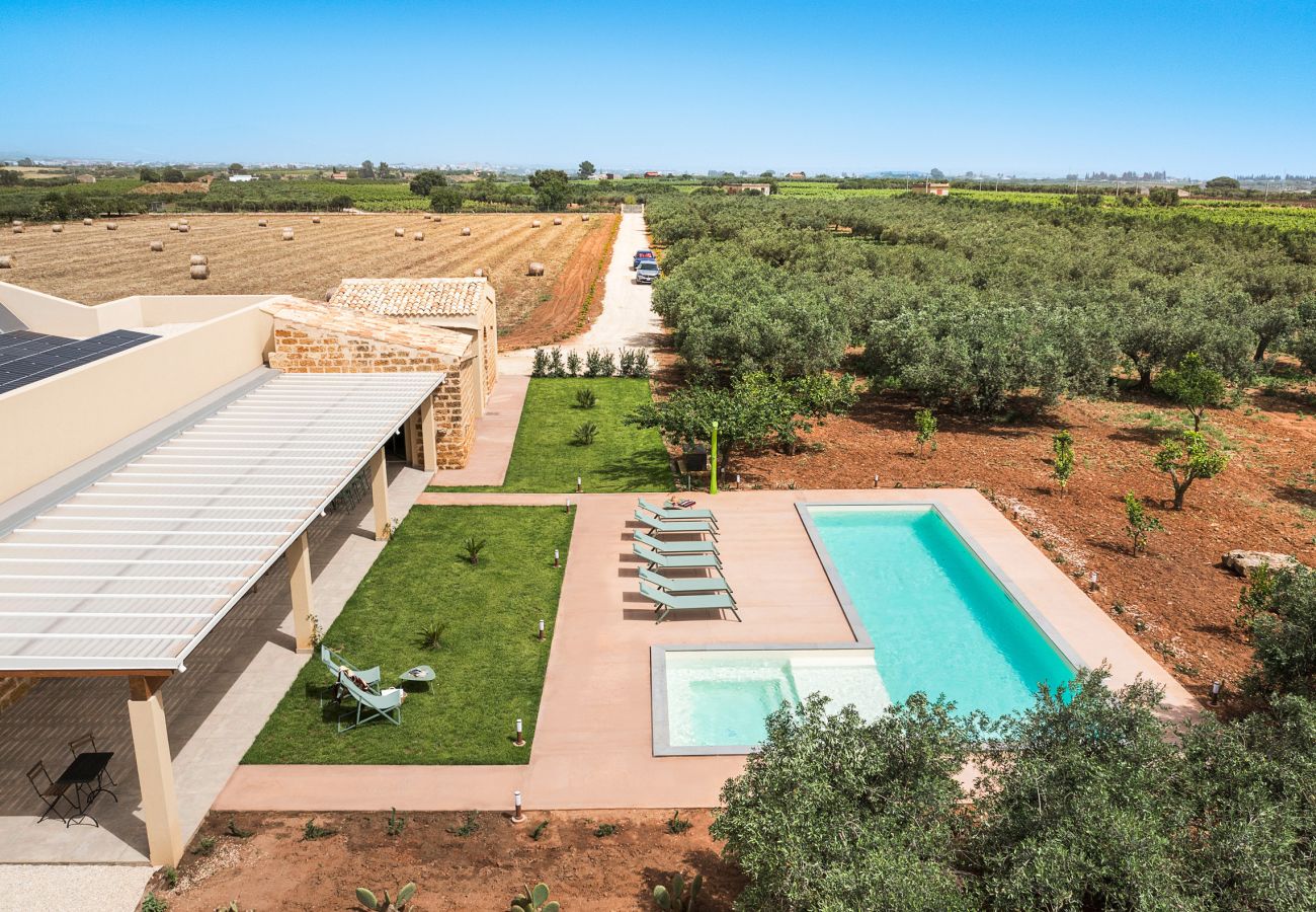 Villa a Menfi - Esclusiva villa di campagna con piscina a Menfi
