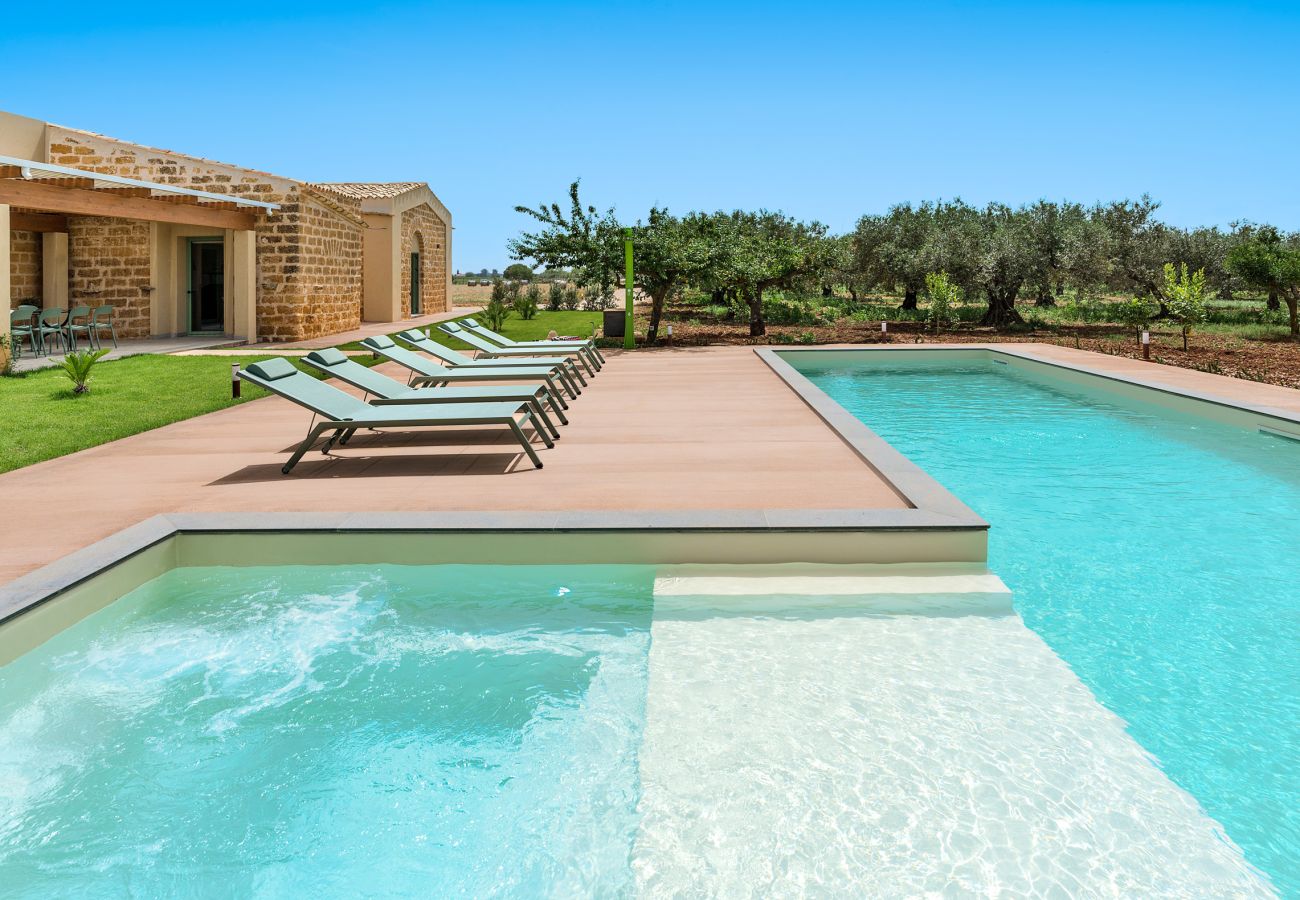Villa a Menfi - Esclusiva villa di campagna con piscina a Menfi